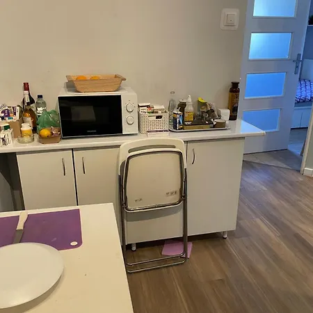 Annaresa Apartment *